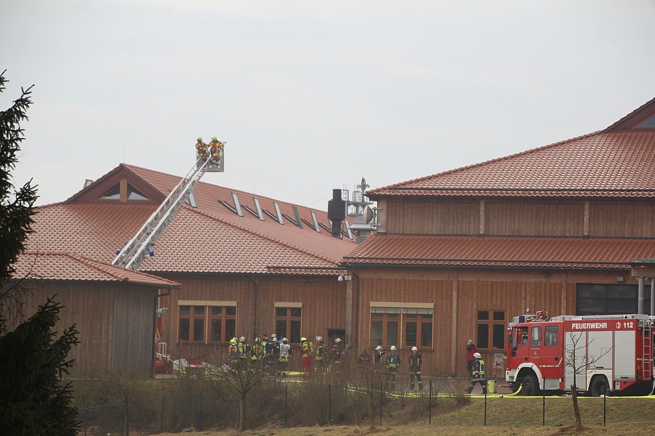 Feuerwehr Brand Parkstein Chemiebrand Firma Witron Einsatzkräfte Bilder Jürgen Masching