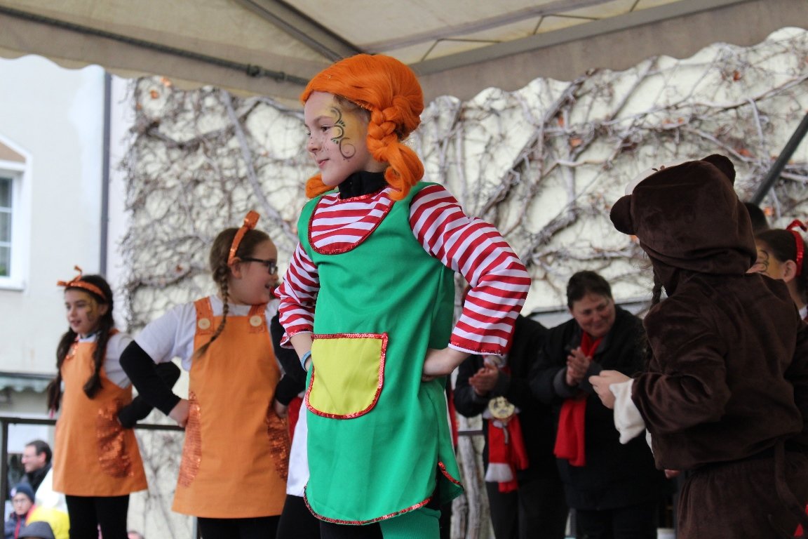 Faschingstreiben Narrhalla Weiden 2017
