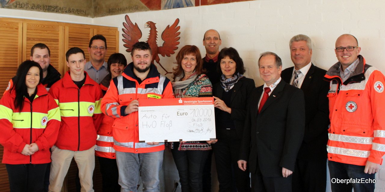 Helfer vor Ort Floß