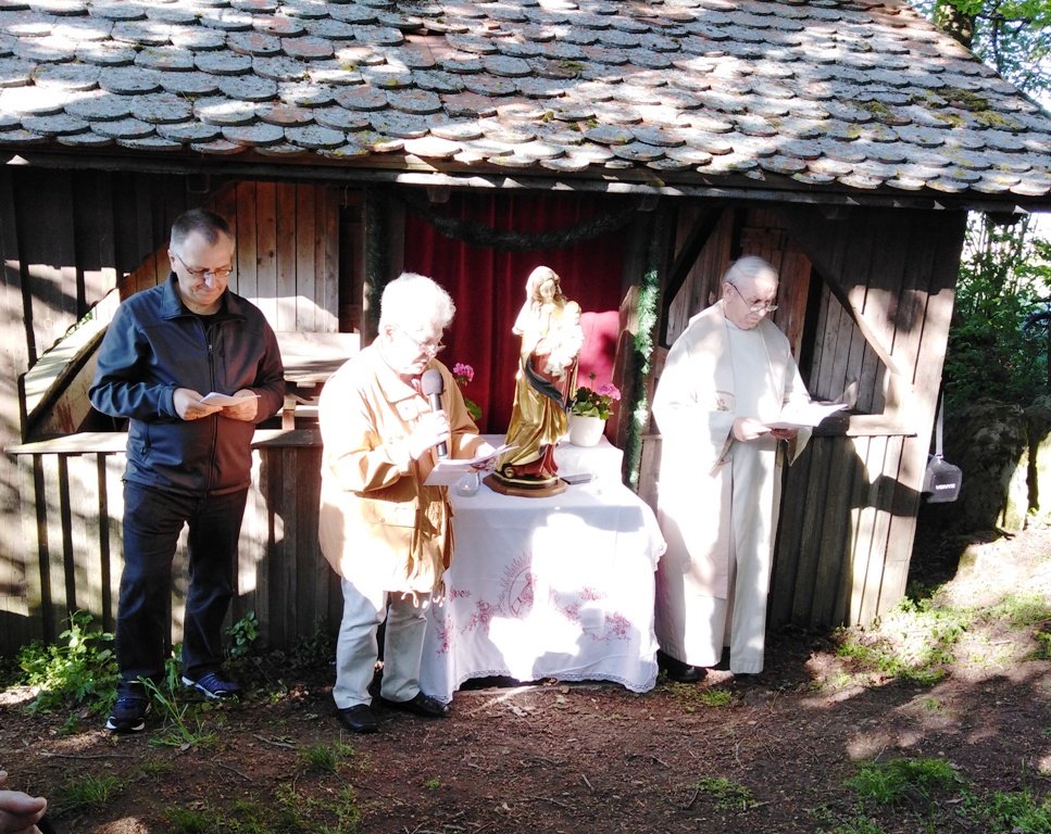OWV Moosbach Maiandacht Schutzhütte