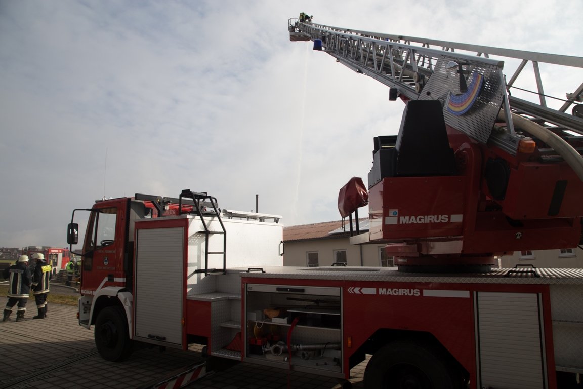 Brand bei Herold Kunststoffe Konnersreuth Feuerwehr