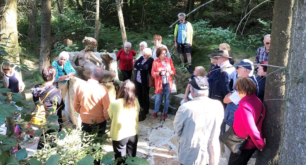 Oberpfalzverein auf Sagenweg: Auf sieben Stationen durchs Zottbachtal