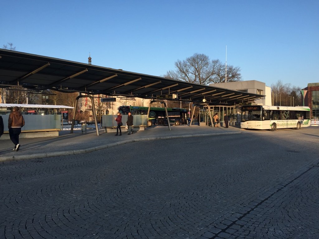 ZOB Weiden Bus Bushaltestelle