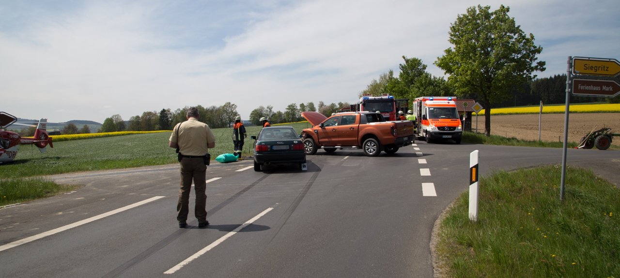 Verkehrsunfall auf der Kreisstraße TIR 33 bei Siegritz