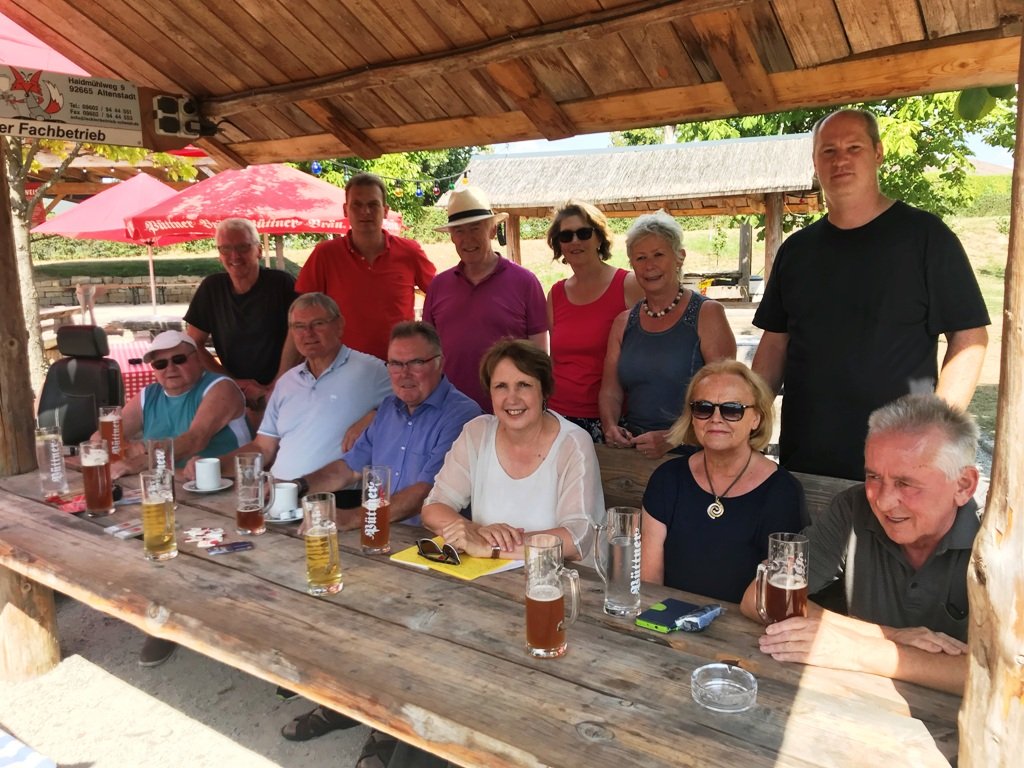 Auf ein Wort Annette Karl Biergarten D'Wirtschaft