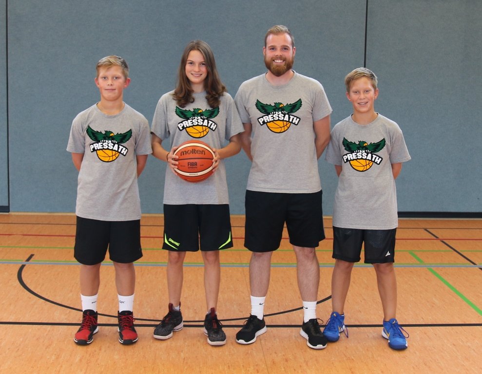 Basketball-Profis bei der DJK Pressath