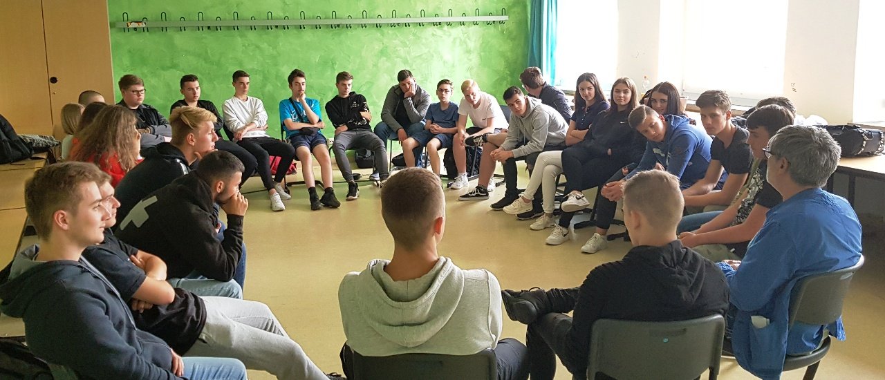 Suchtpräventives Theater Wirtschaftsschule Weiden
