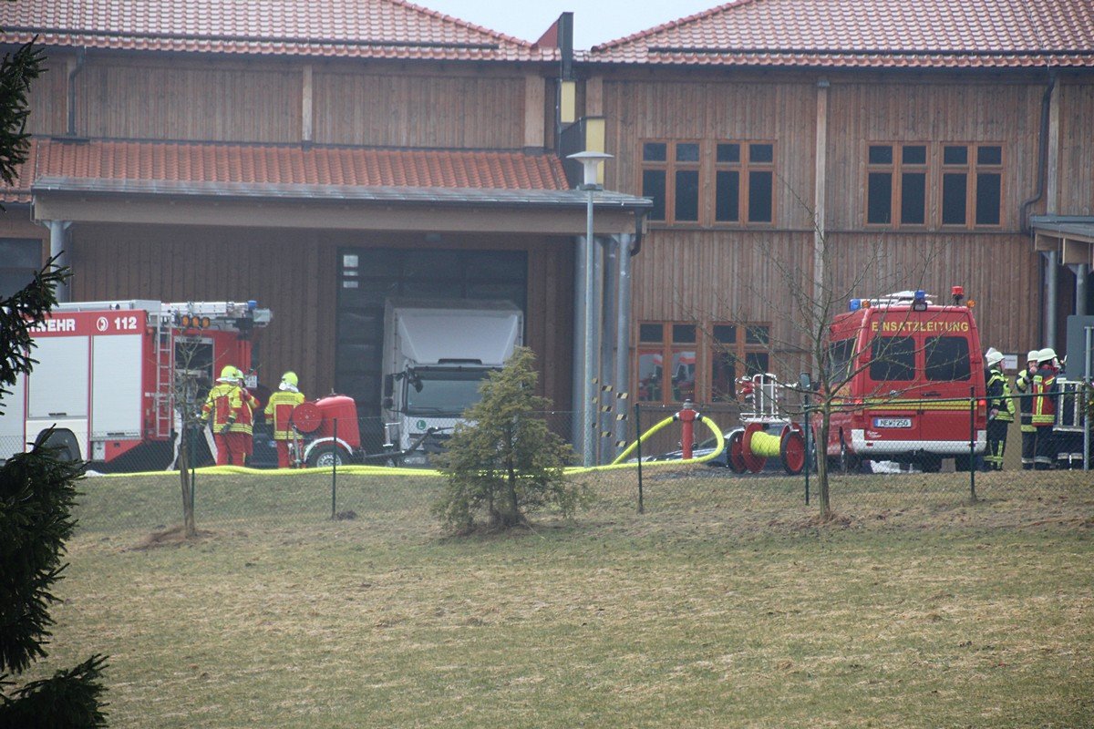 Feuerwehr Brand Parkstein Chemiebrand Firma Witron Einsatzkräfte Bilder Jürgen Masching