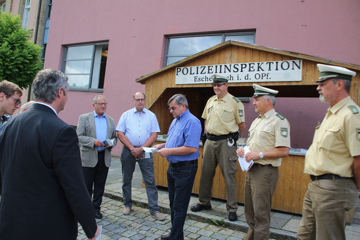 Infostand Verkehrsicherheit, Polizei Eschenbach (2)