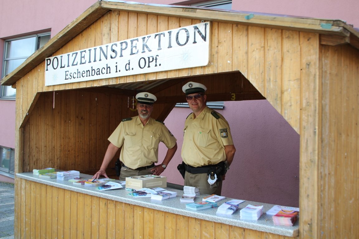 Infostand Verkehrsicherheit, Polizei Eschenbach (4)