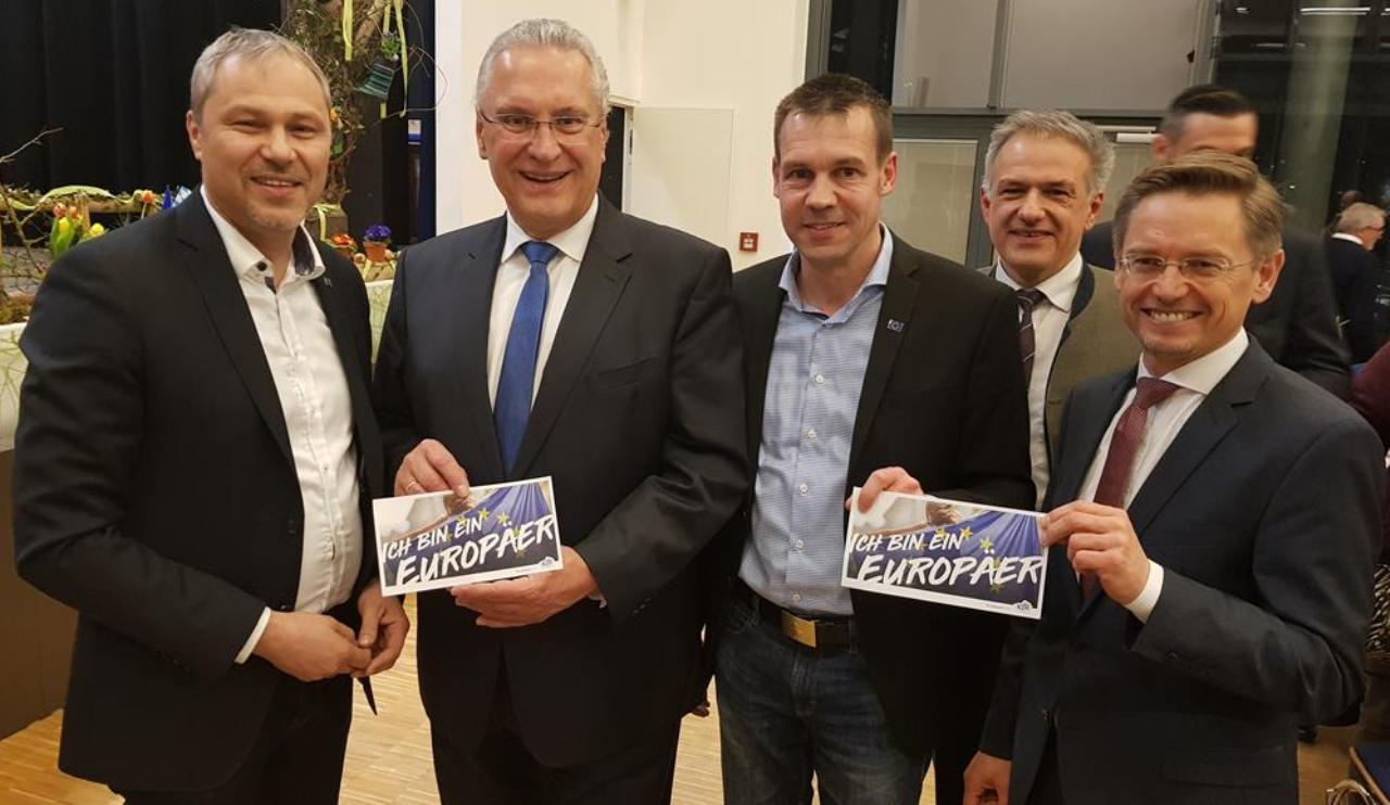 Innenminister_Joachim_Herrmann__Medium_