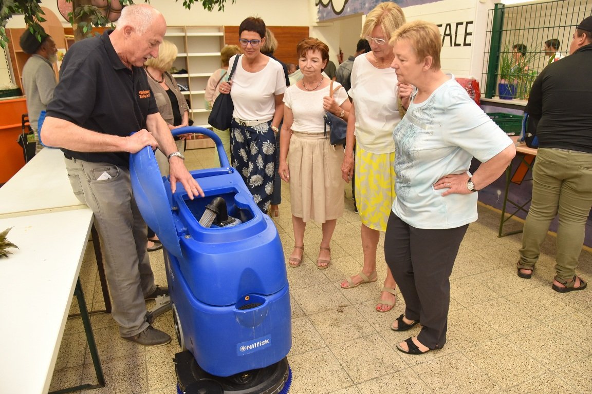 Inner Wheel Club spendet Weidener Tafel (1)