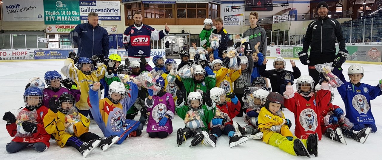 Jetzt Eishockeyluft schnuppern: Anfängertag bei den Young Blue Devils