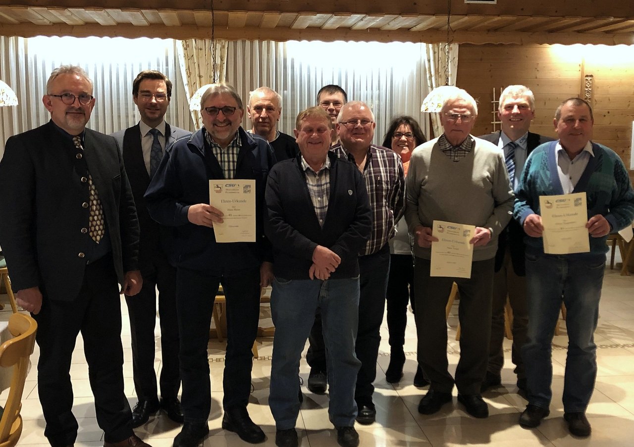 Josef Beck weiter an der Spitze