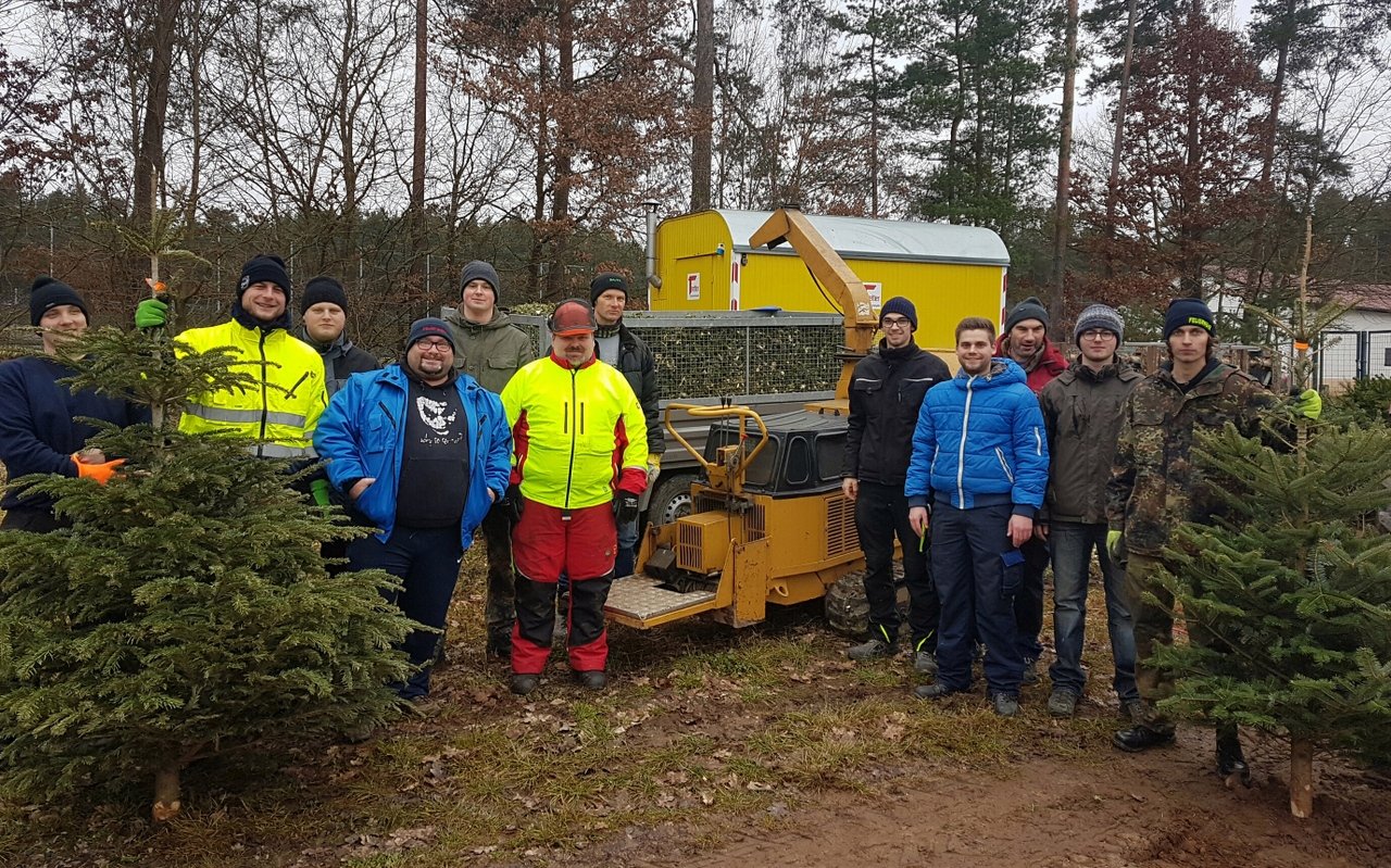JU Oberwildenau Christbaumsammelaktion