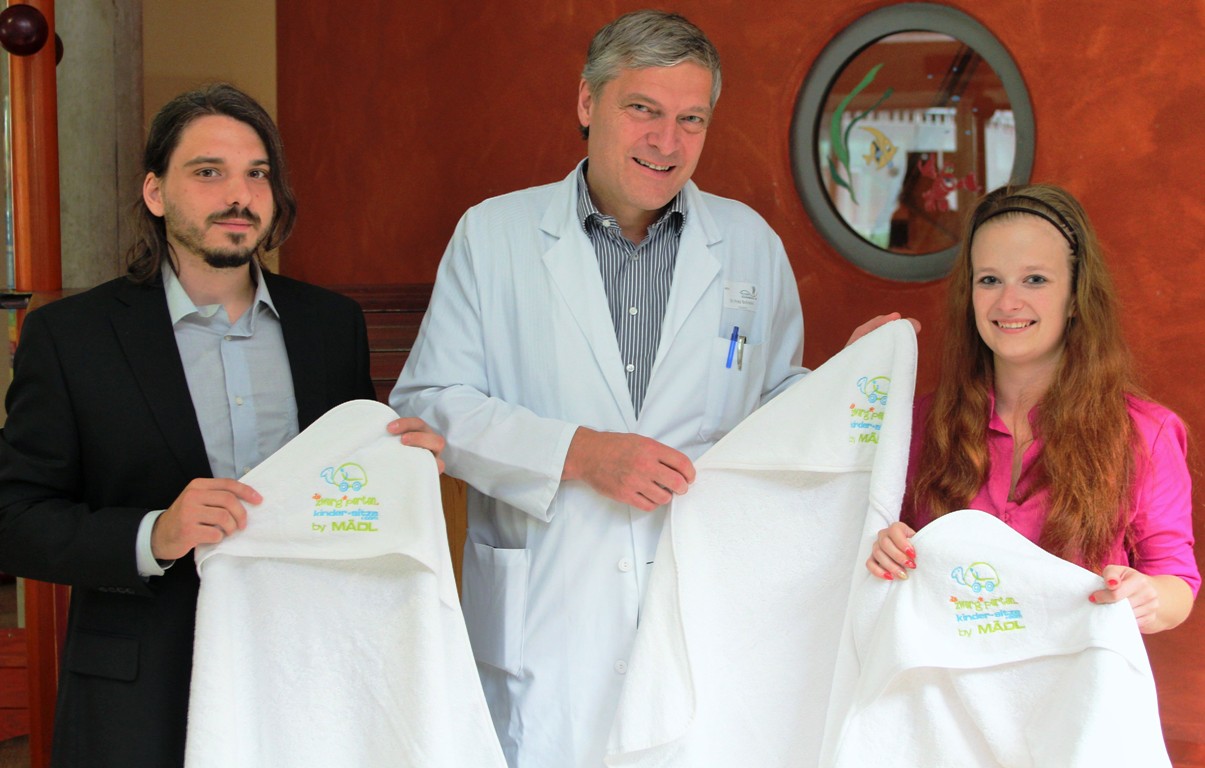 Kapuzenhandtücher, Kinderklinik, Mädl, Kliniken Nordoberpfalz AG