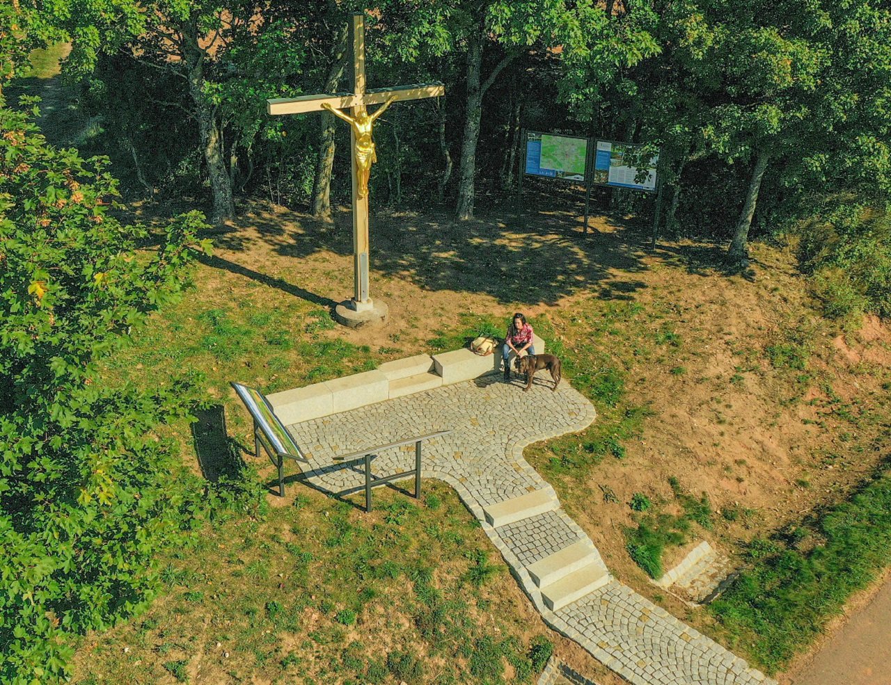 Neugestaltung Bergkreuz Kastl