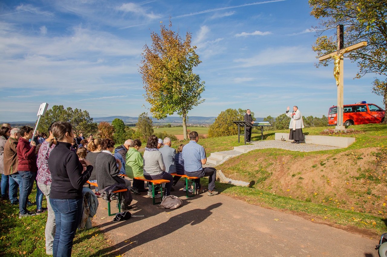 Kastl_neues Bergkreuz_Segnung_5