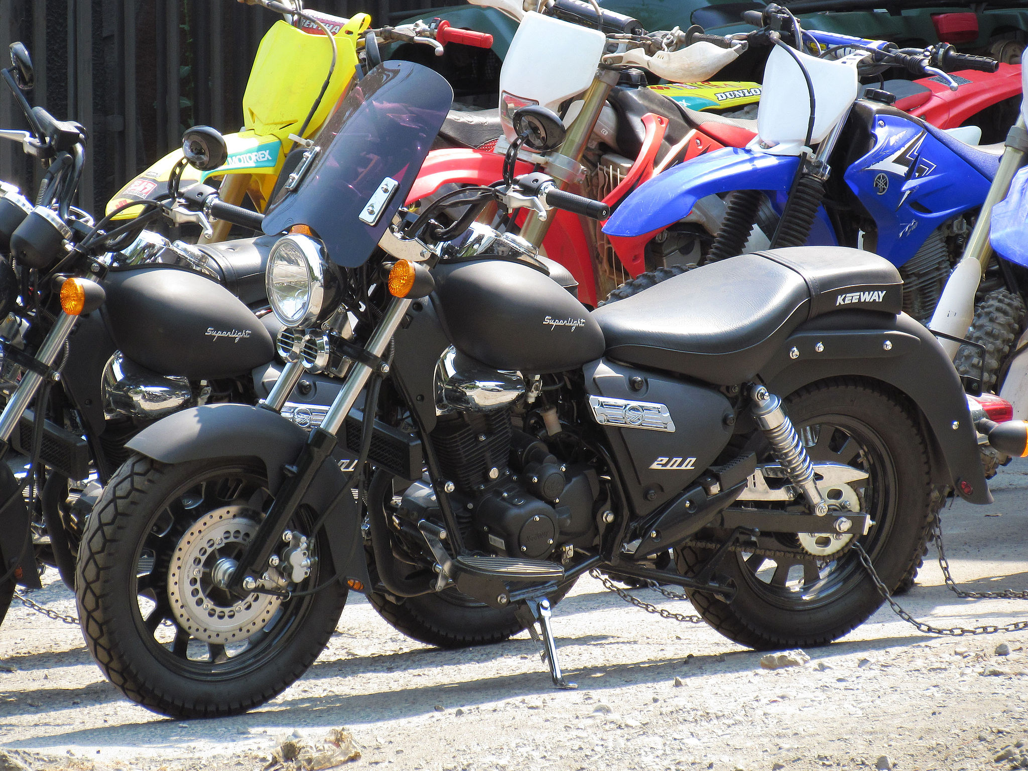 Keeway_Superlight_200_2014_(12213535254)