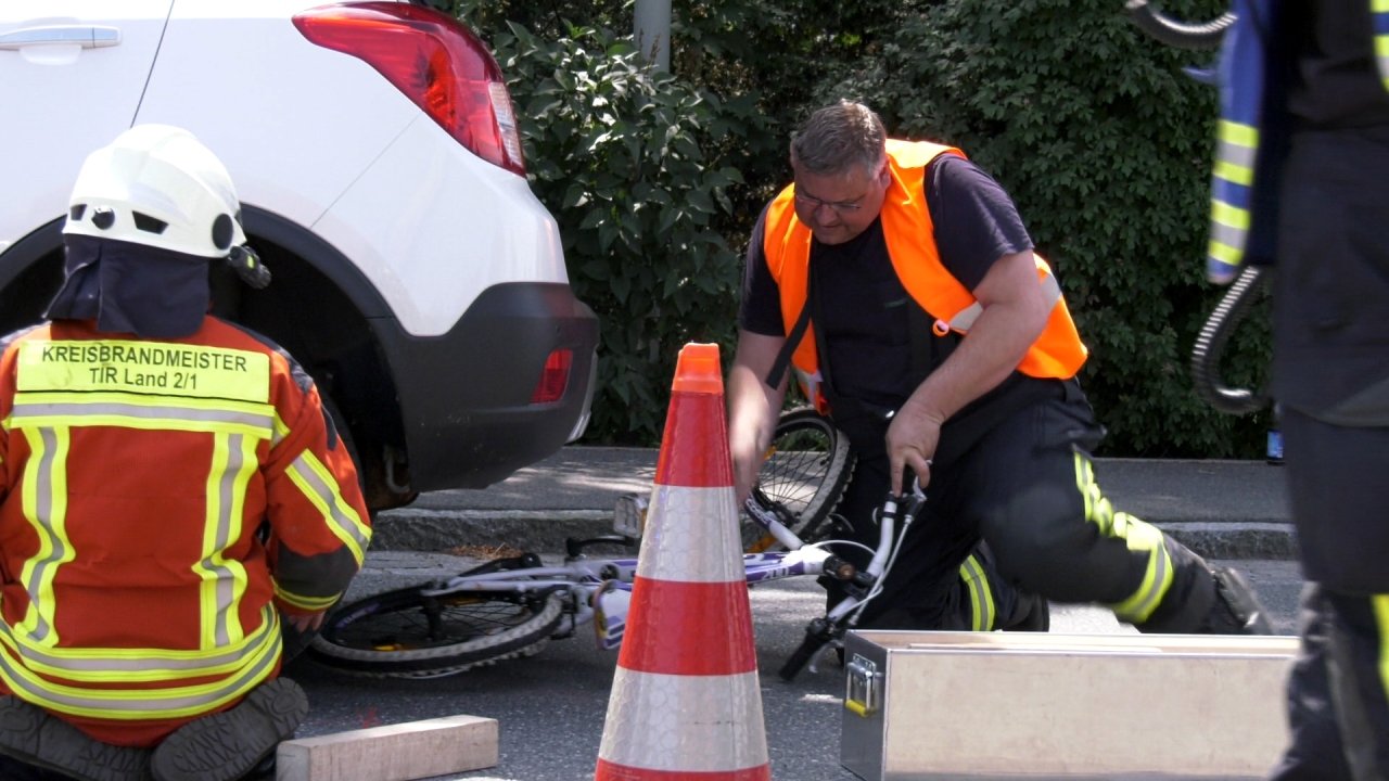 Unfall Kemnath Kind auf Fahrrad von Auto erfasst