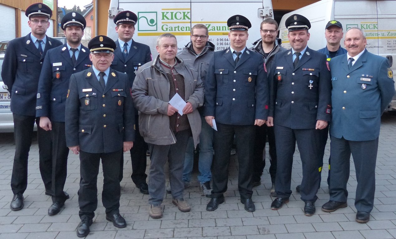 Kick Garten und Zaun Luhe-Wildenau Grünau Spende THW und Feuerwehr