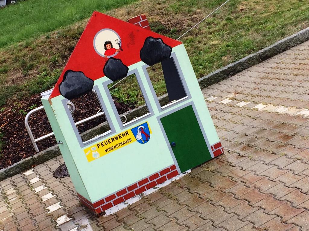 Kinder spielen Feuerwehr Vo (10)