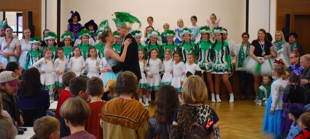 Kinderfasching Fasching Parkstein Hammerleser Faschingsverein Garde 1