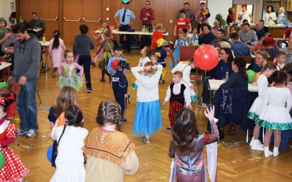Kinderfasching Fasching Parkstein Hammerleser Faschingsverein Garde3