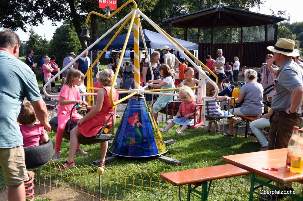 Kinderfest Neustadt Karussell