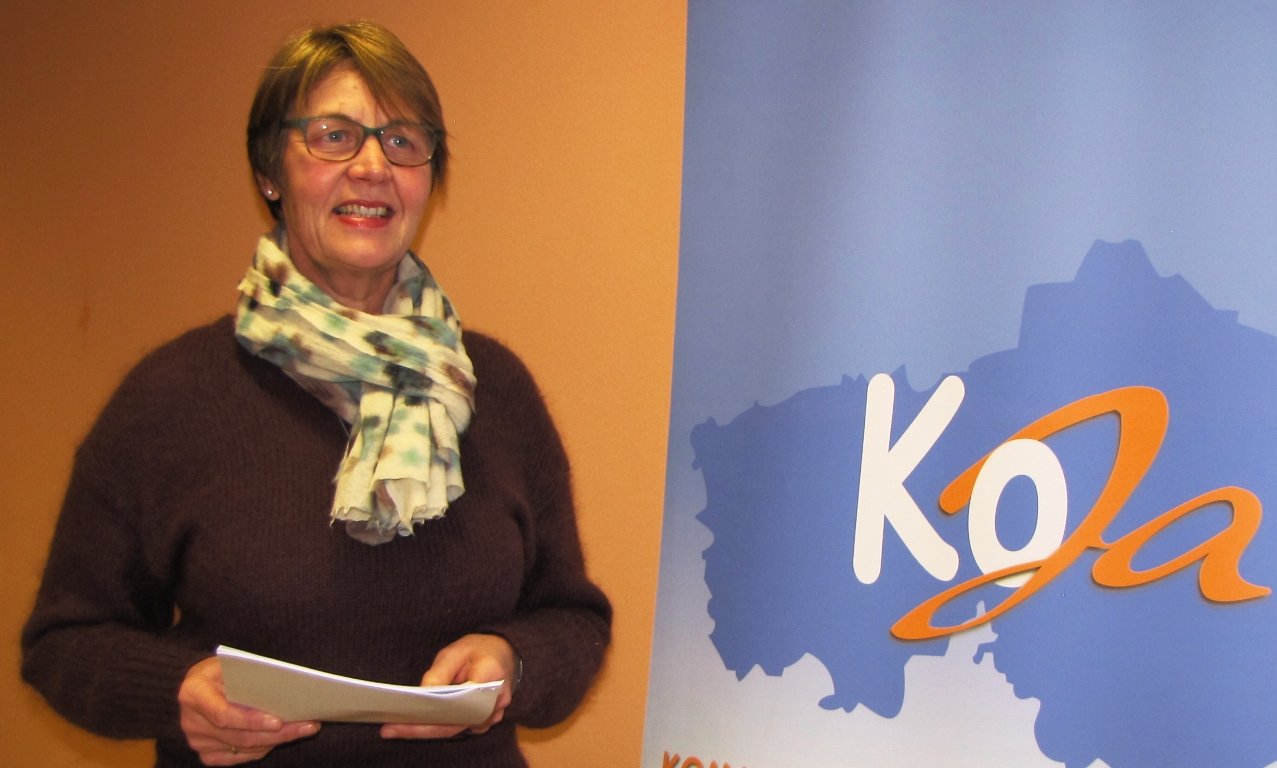 Kommunale_Jugendpflegerin_Theresia_Kunz_referiert_beim_Fachgespräch_Ferienprogramm (1)