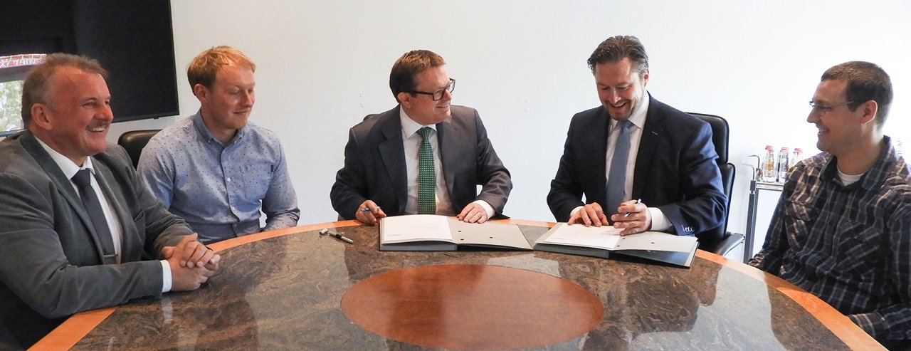 Kooperation Kooperationsvereinbarung Vertrag FESTO ÜBZO Weiherhammer Überbetriebliches Bildungszentrum Ostbayern