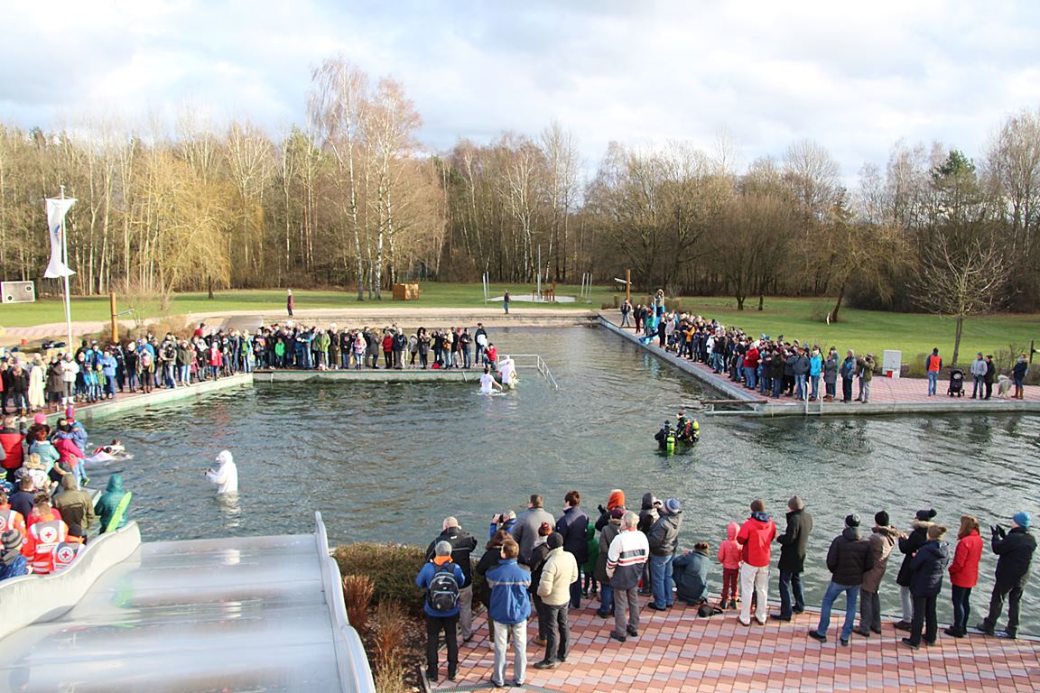 Kopie von Neujahrsschwimmen Immenreuth 2018 (2)