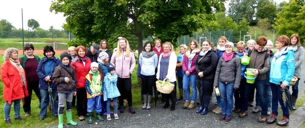 Kräuterwanderung Frauen Union Parkstein Bild FU Parkstein