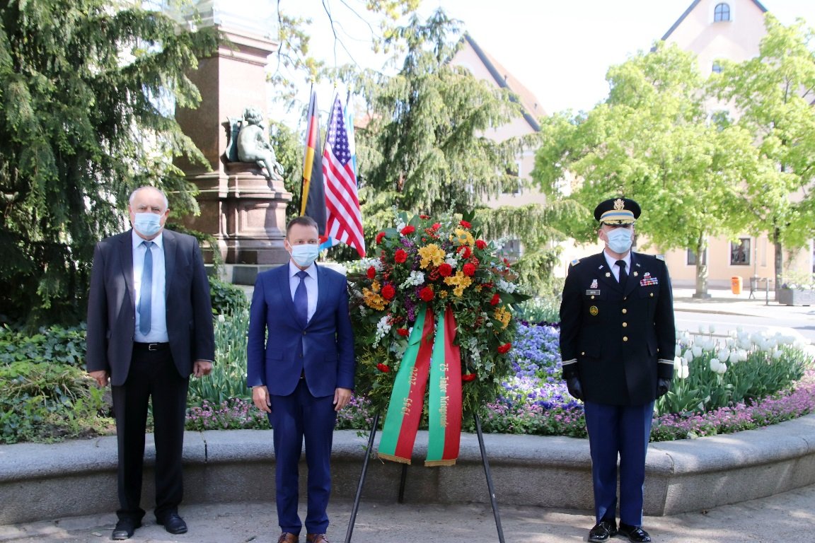 Kranzniederlegung Kriegsende Weiden 75 Jahre (1)