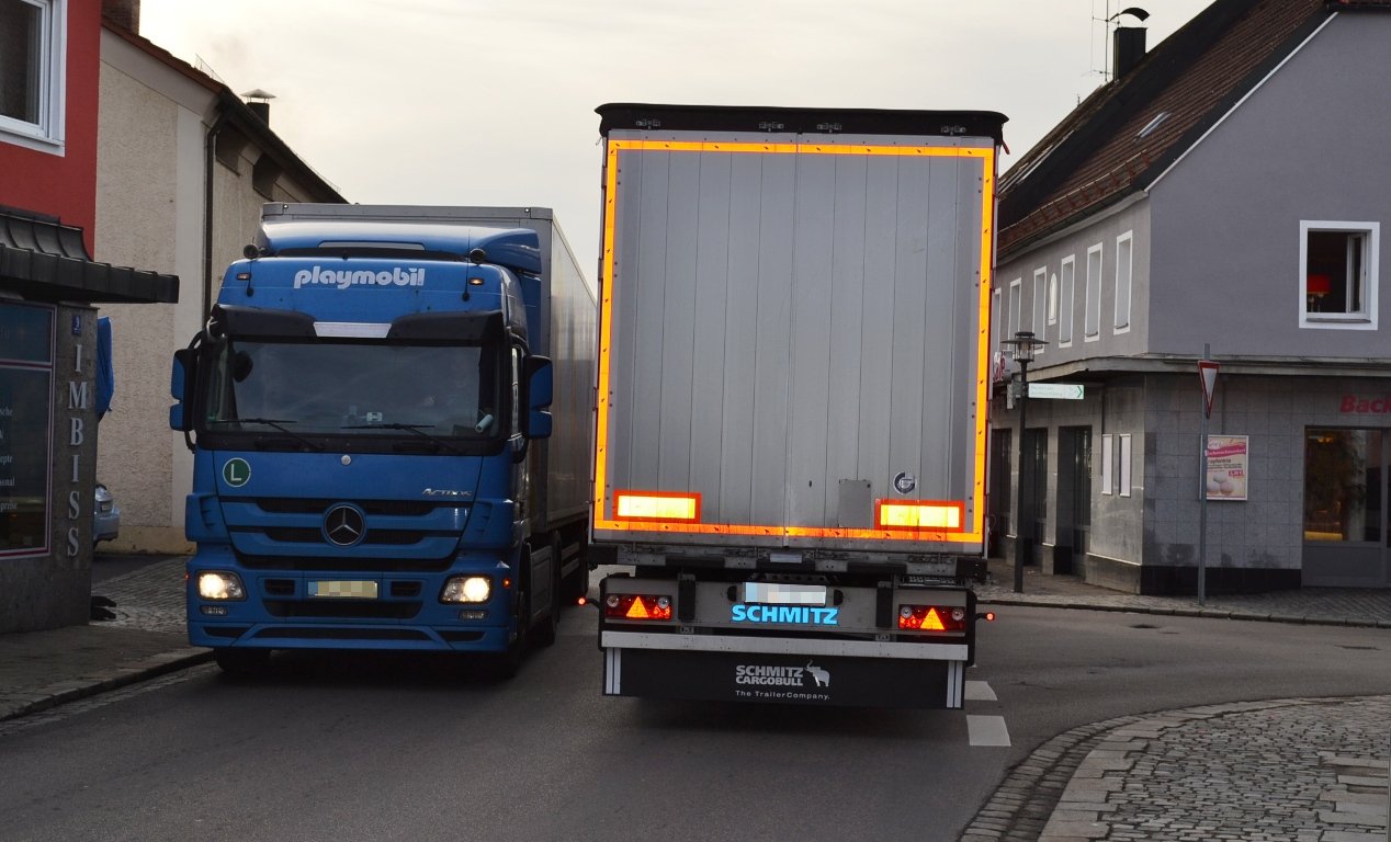 LKW Verkehr Auto Ortsdurchfahrt Mitterteich