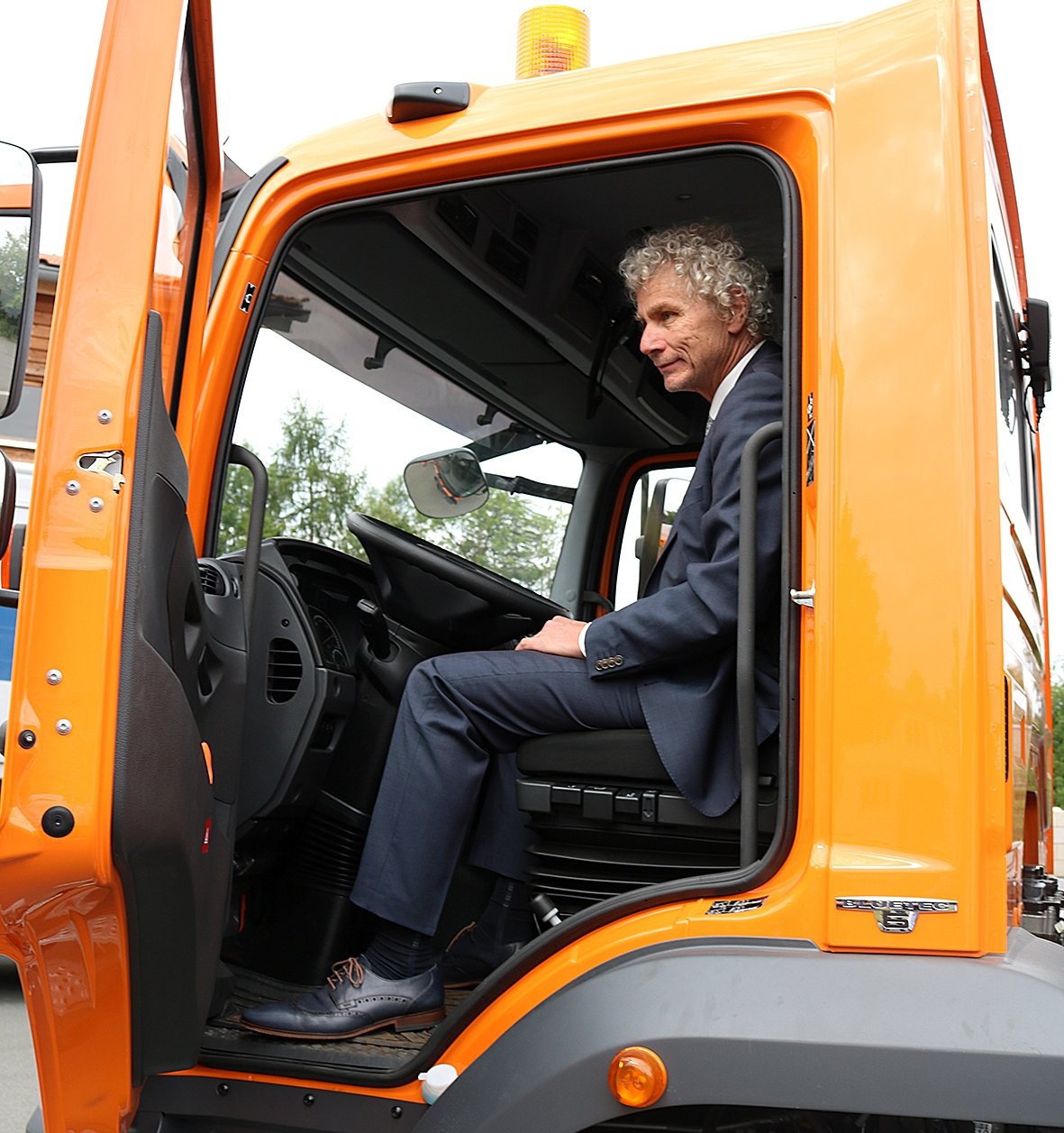 Landrat Wolfgang Lippert Neue Fahrzeuge für Bauhof Tirschenreuth 1