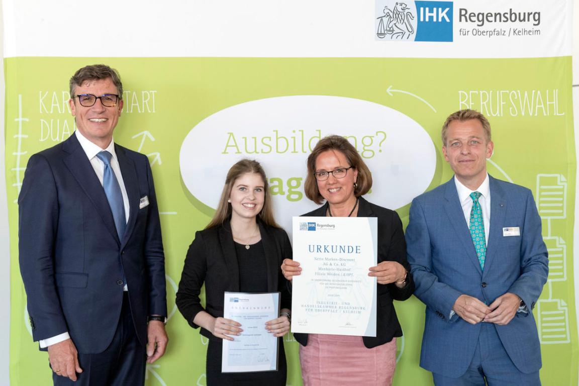 Larissa Michl, Kauffrau im Einzelhandel (Netto Marken-Discount AG & Co. KG, Maxhütte-Haidhof