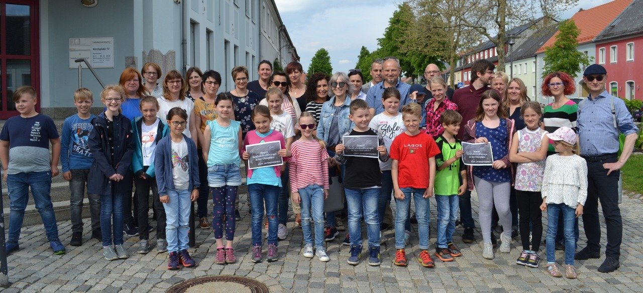 Lehrermangel Nordoberpfalz Landkreis Tirschenreuth Mähring Waldsassen Mitterteich Grundschule Unterstriftenaktion Protestaktion 1
