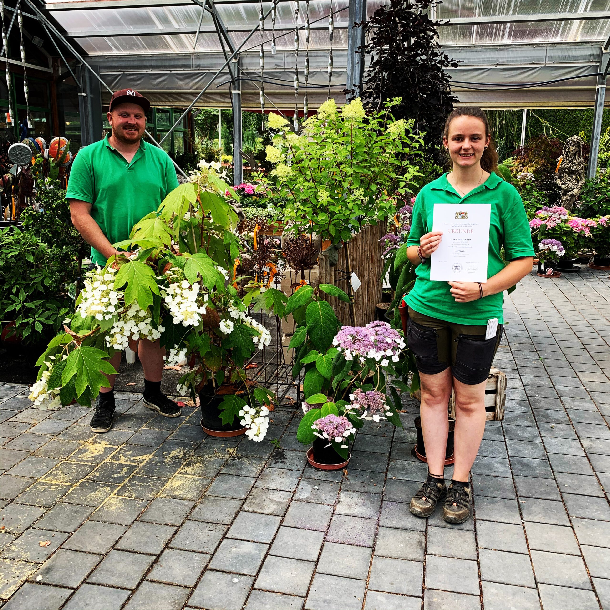 Lena Michatz Jahrgangsbeste Ausbildung Garten Punzmann Baumschulgärtnerin