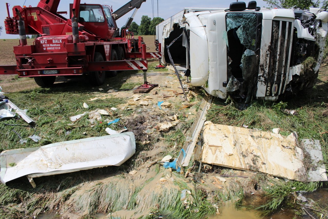 Lkw und Autokran