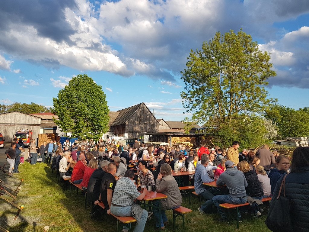 Maibaumfest Unterwildenau Besucherrekord 3