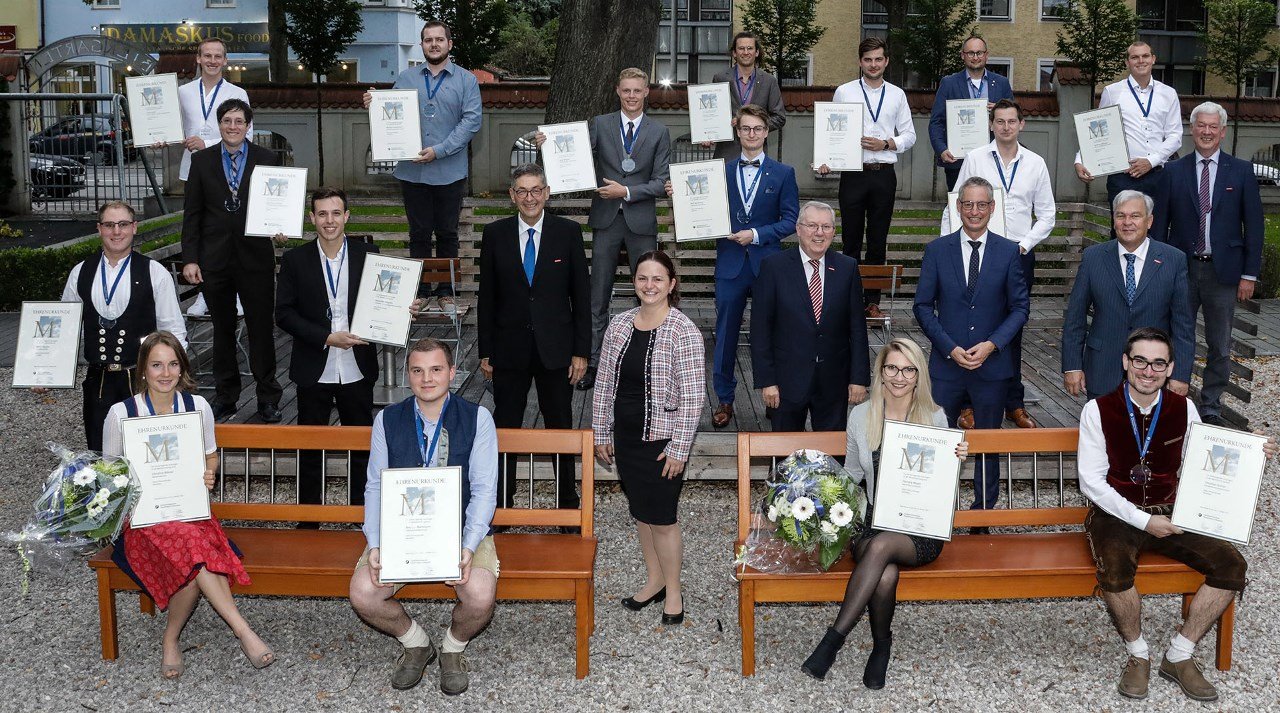 Meisterbeste_Gruppe Handwerkskammer Niederbayern Oberpfalz