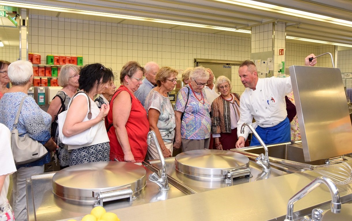 Mit dem OB on Tour, Senioren Weiden, Krankenhaus Klinikum Weiden, Notaufnahme Palliativstation Klinikküche4