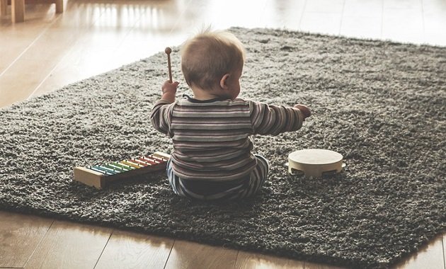 Musik Kinder Spielen Xylophon Tamburin Glücklich Musikalische Früherziehung Kulturfabrik Mitterteich Bild Pixabay Symbolbild