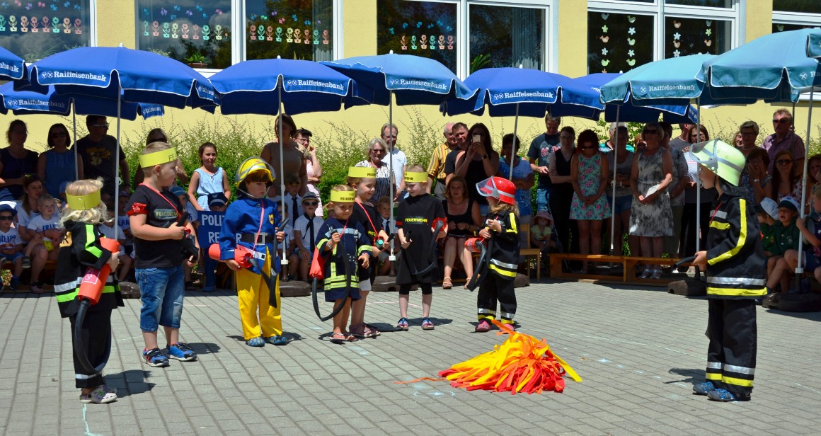 Grundschule und Kindergarten feiern gemeinsam Sommerfest