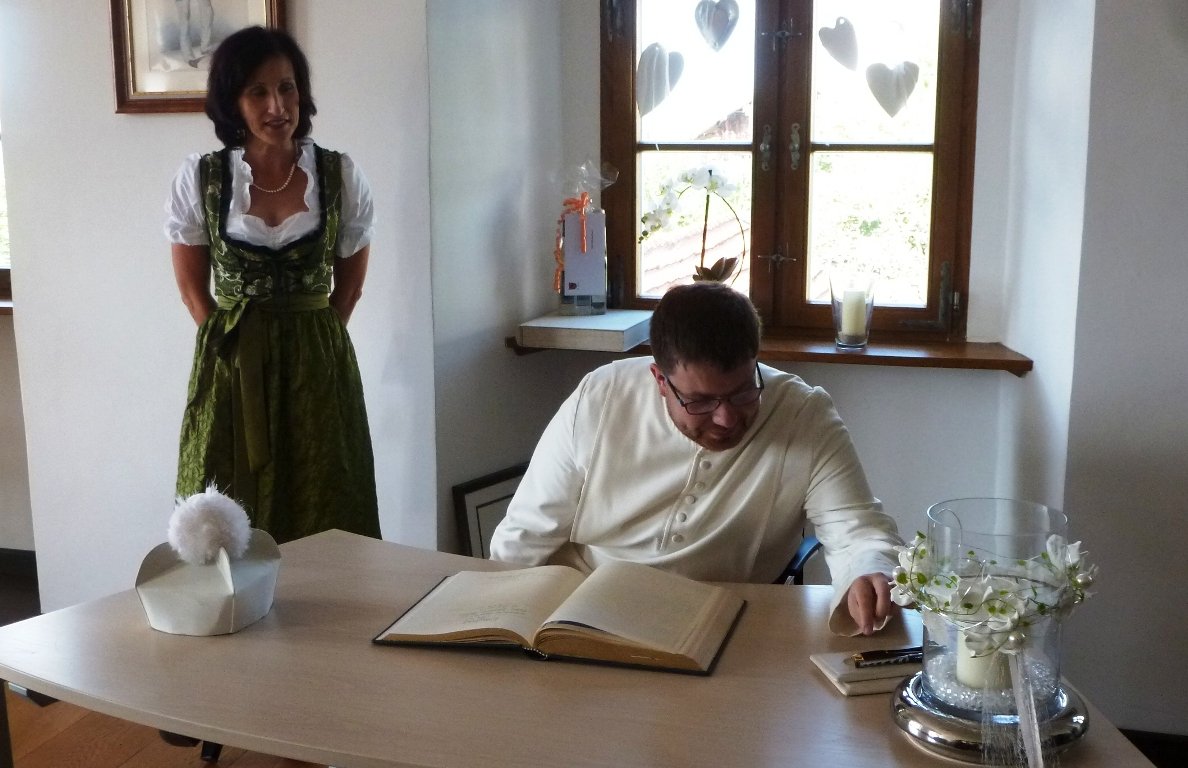 Nachprimiz Pater Johannes Bosco Parkstein Rathaus1
