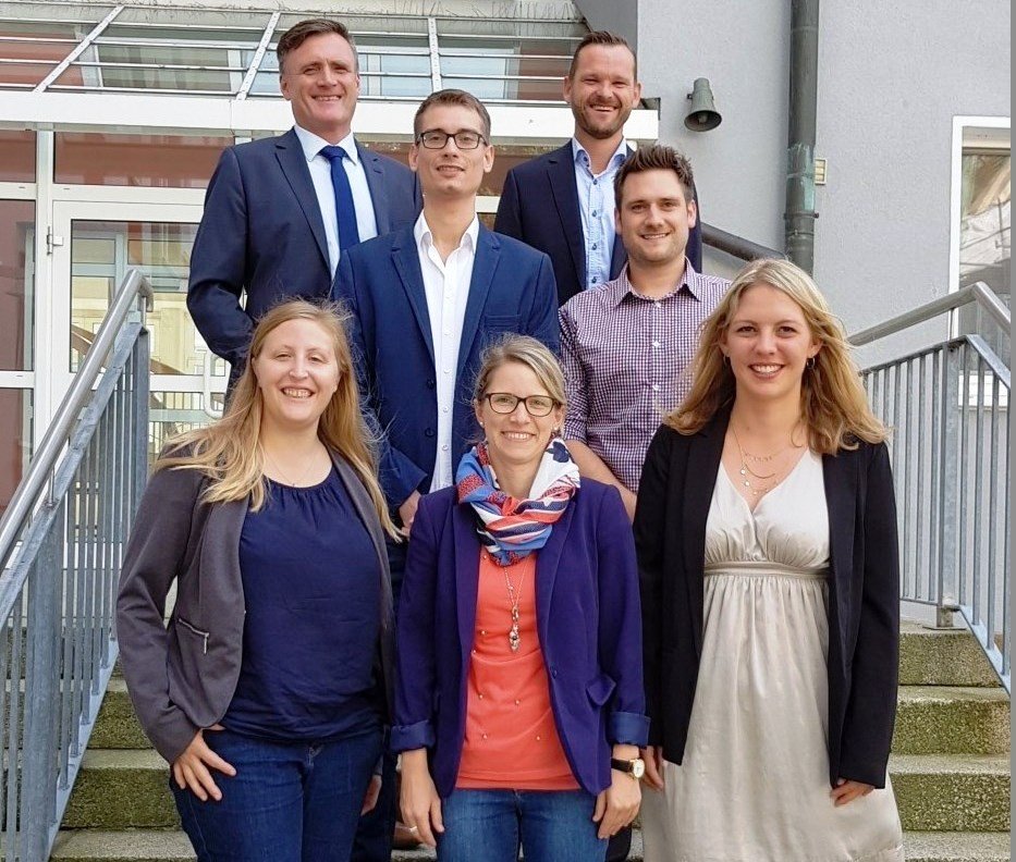 Neue Lehrer Gustl-Lang-Wirtschaftsschule Schuljahr 2018 2019 Schulleiter Thomas Reitmeier, Klaus Binner, Kristina Gundel, Verena Gschrei, Holzer Sonja, Kristina Gundel, Verena Gschrei, Holzer Sonja, Michl Schubert, Hüttinger Michael, Schulleiter Thomas R