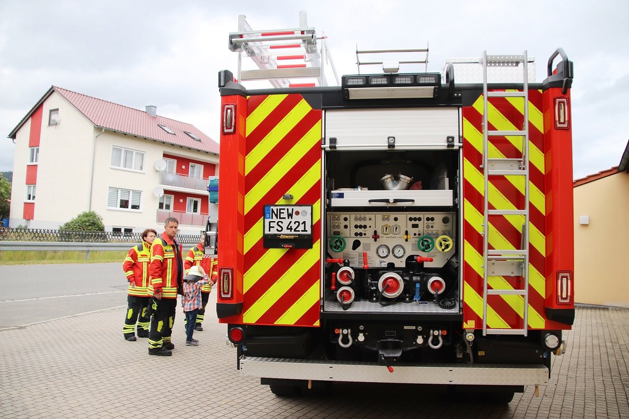 Neues Feuerwehr Fahrzeug Schwarzenbach Freiwillige Feuerwehr Bilder Jürgen Masching (1)