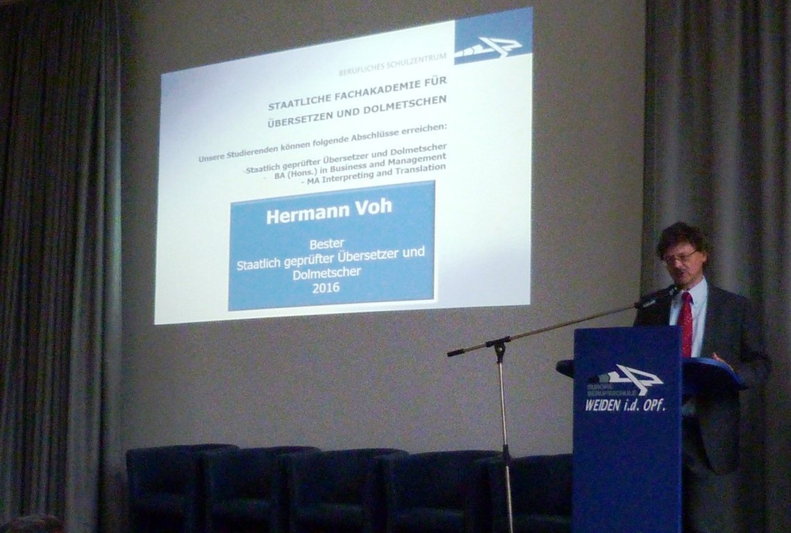 Neumann Schulleiter Europa Berufsschule Ehrung Azubis