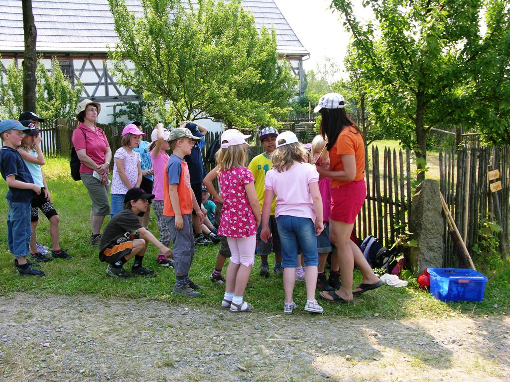 Schreinern, Basteln, Tischlermeister: Kinderprogramm für spannende Osterferien